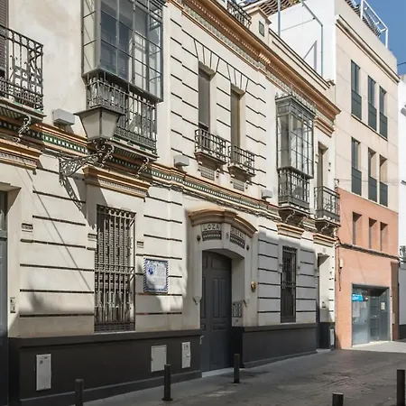 Apartamento Triana Deluxe Con Patio Privado Sevilla Buitenkant foto