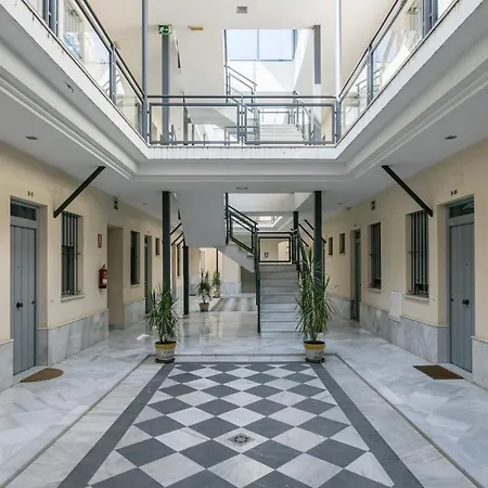 Apartamento Triana Deluxe Con Patio Privado Sevilla Buitenkant foto